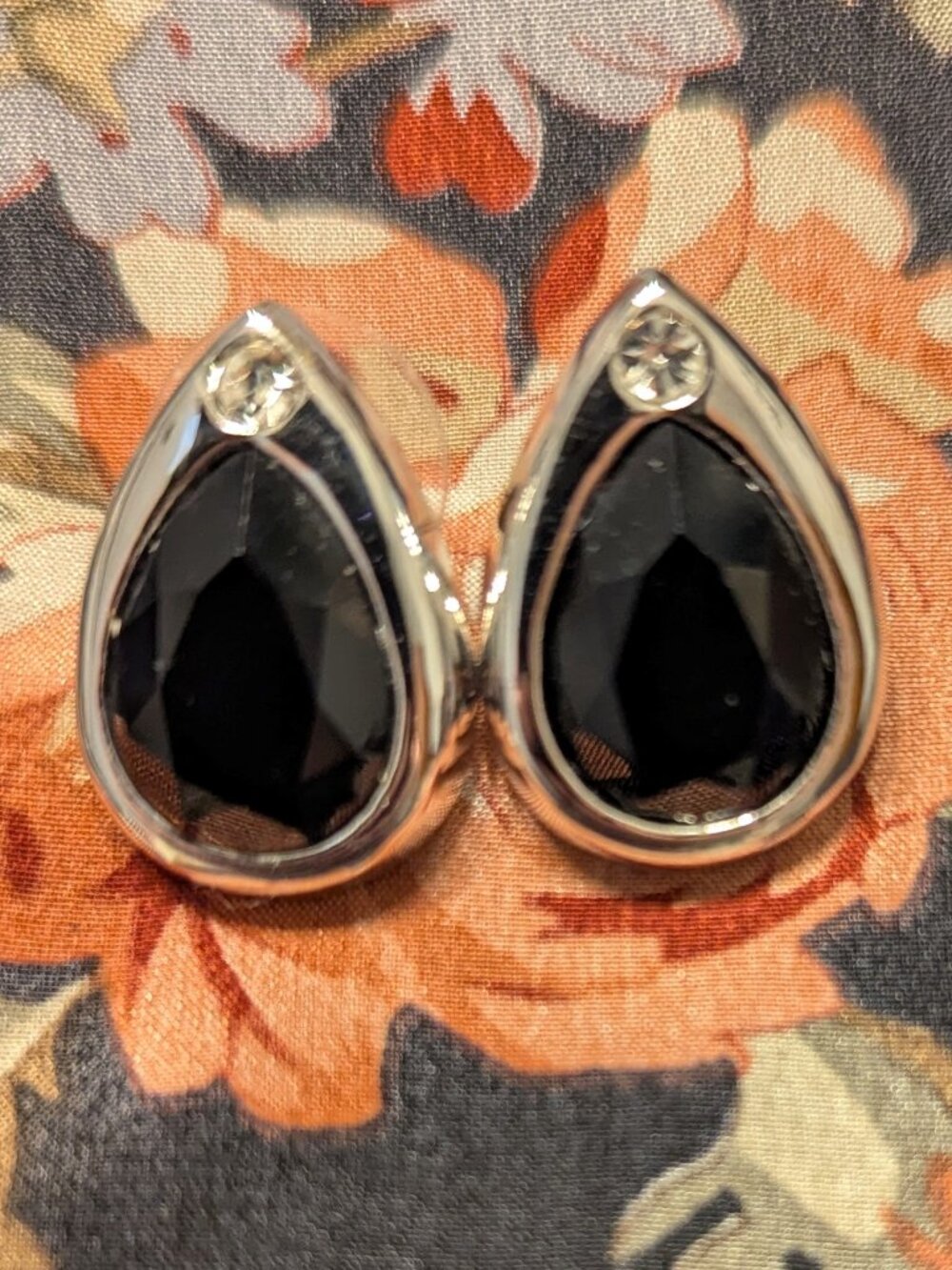 Vintage Black Teardrop Rhinestone Earrings